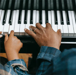 Best Websites for Online Jazz Piano Lessons - Jazzfuel